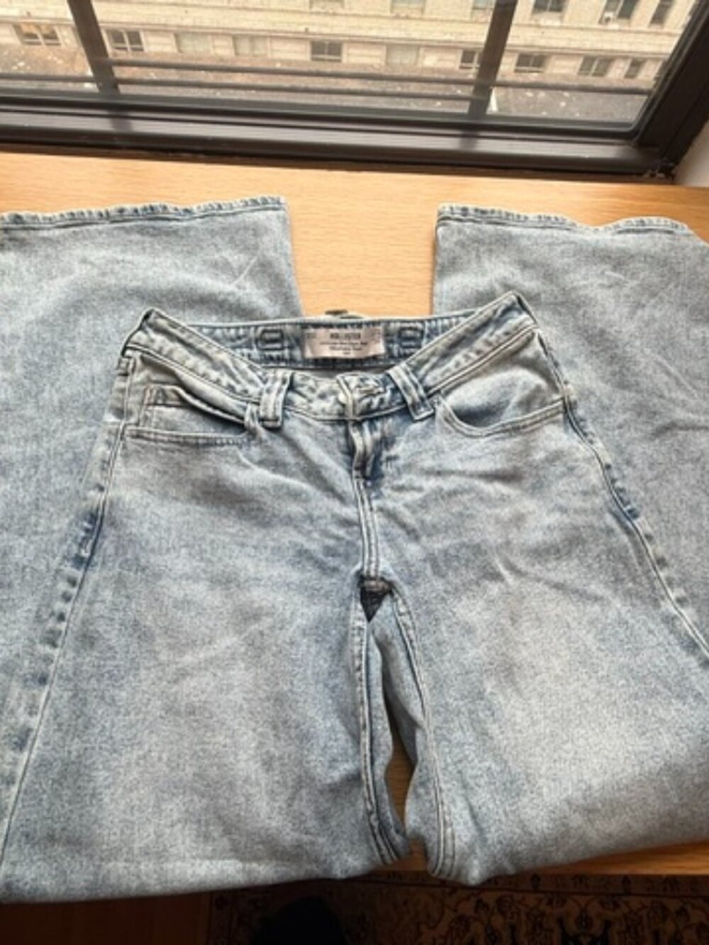 Hollister Andi Adjustable Waist Ultra Low-Rise Super Baggy Jeans